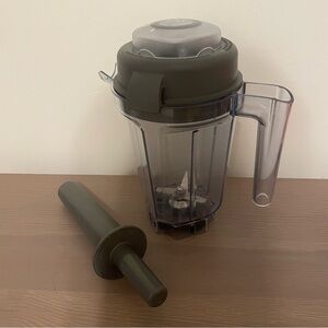 Vitamix OEM 32 Oz Dry Grains Container With Tamper